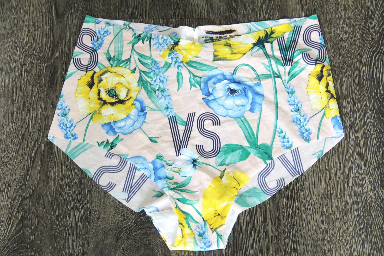 ILLUSIONS by VICTORIA’S SECRET NO-SHOW MIDI BRIEF PANTY size XL