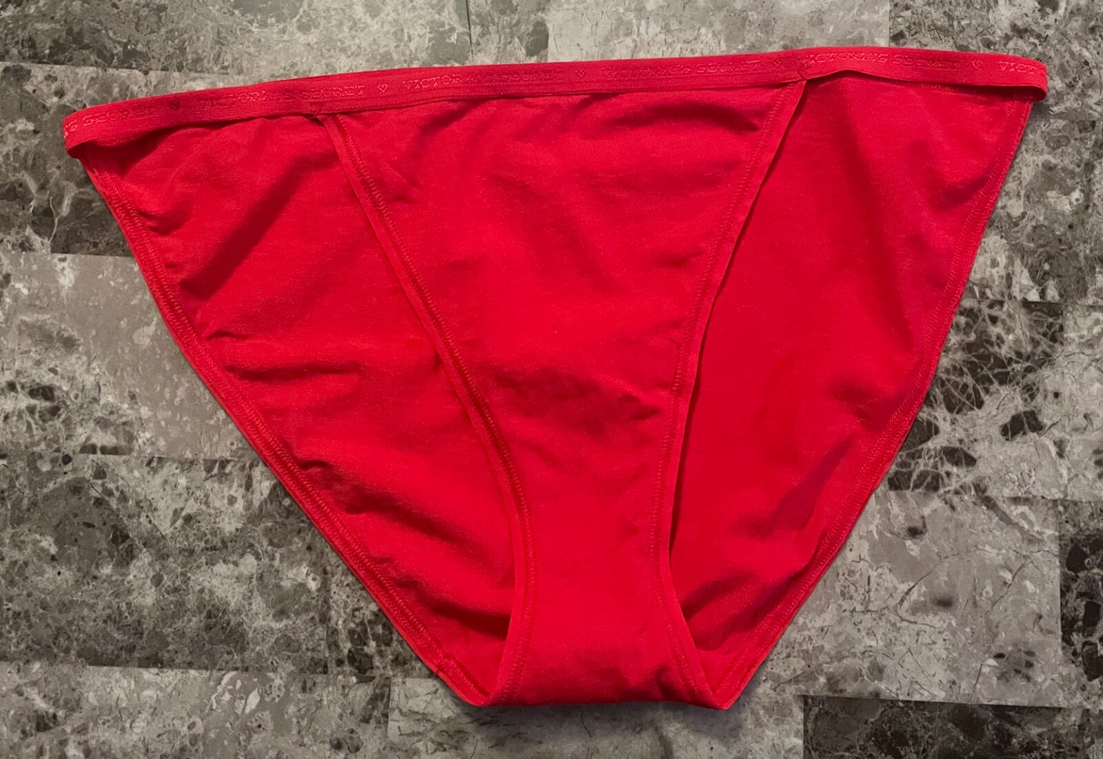 VICTORIA’S SECRET XL RED VS LOGO WAISTBAND STRETCH STRING BIKINI PANTIES
