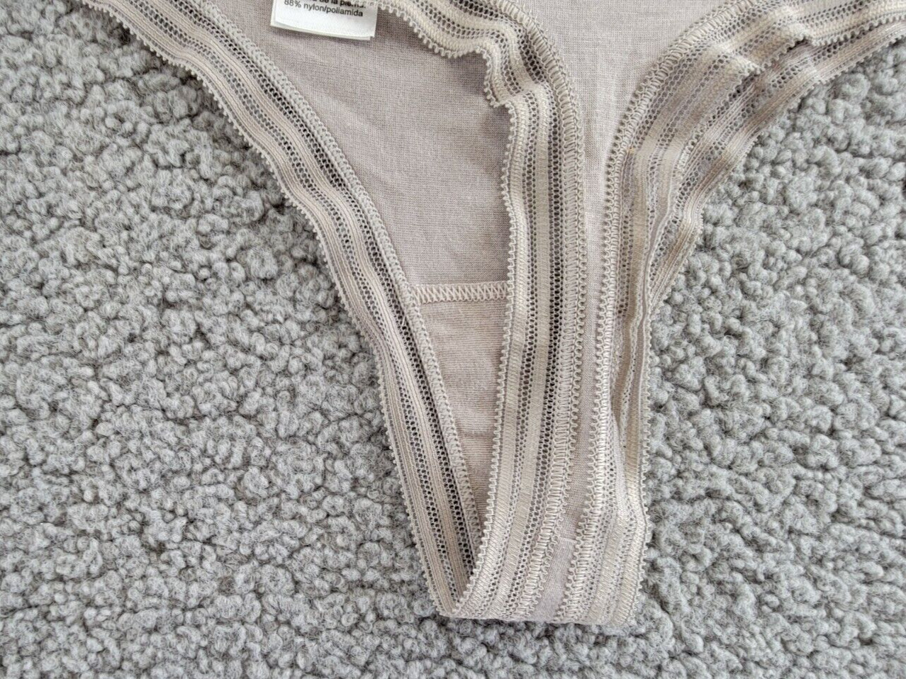 Calvin Klein Ultra Soft Modal Thong Women’s L Satellite Elasticized Waistband