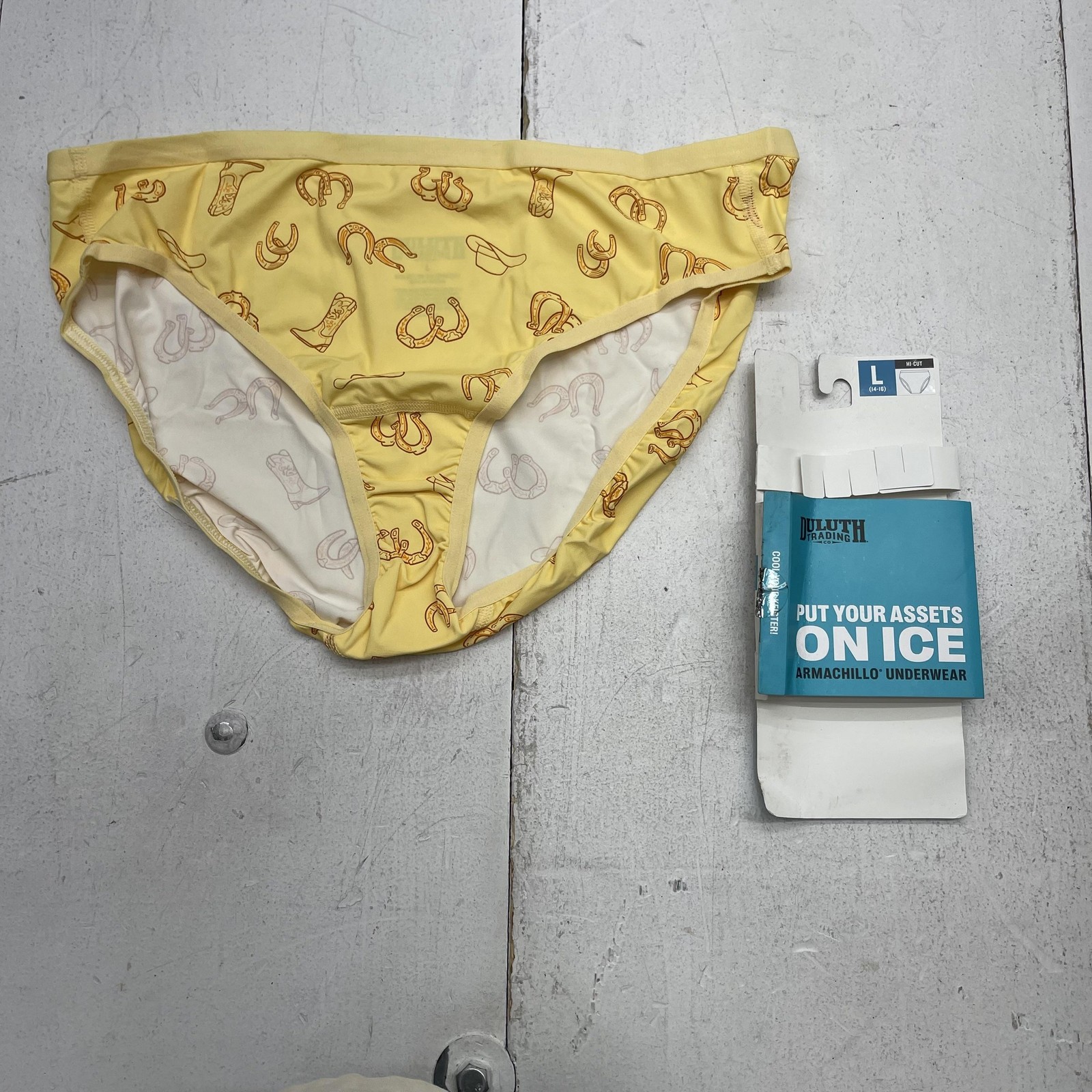 Duluth Trading Armachillo Underwear Womens Large Yellow Western Brief Panties
