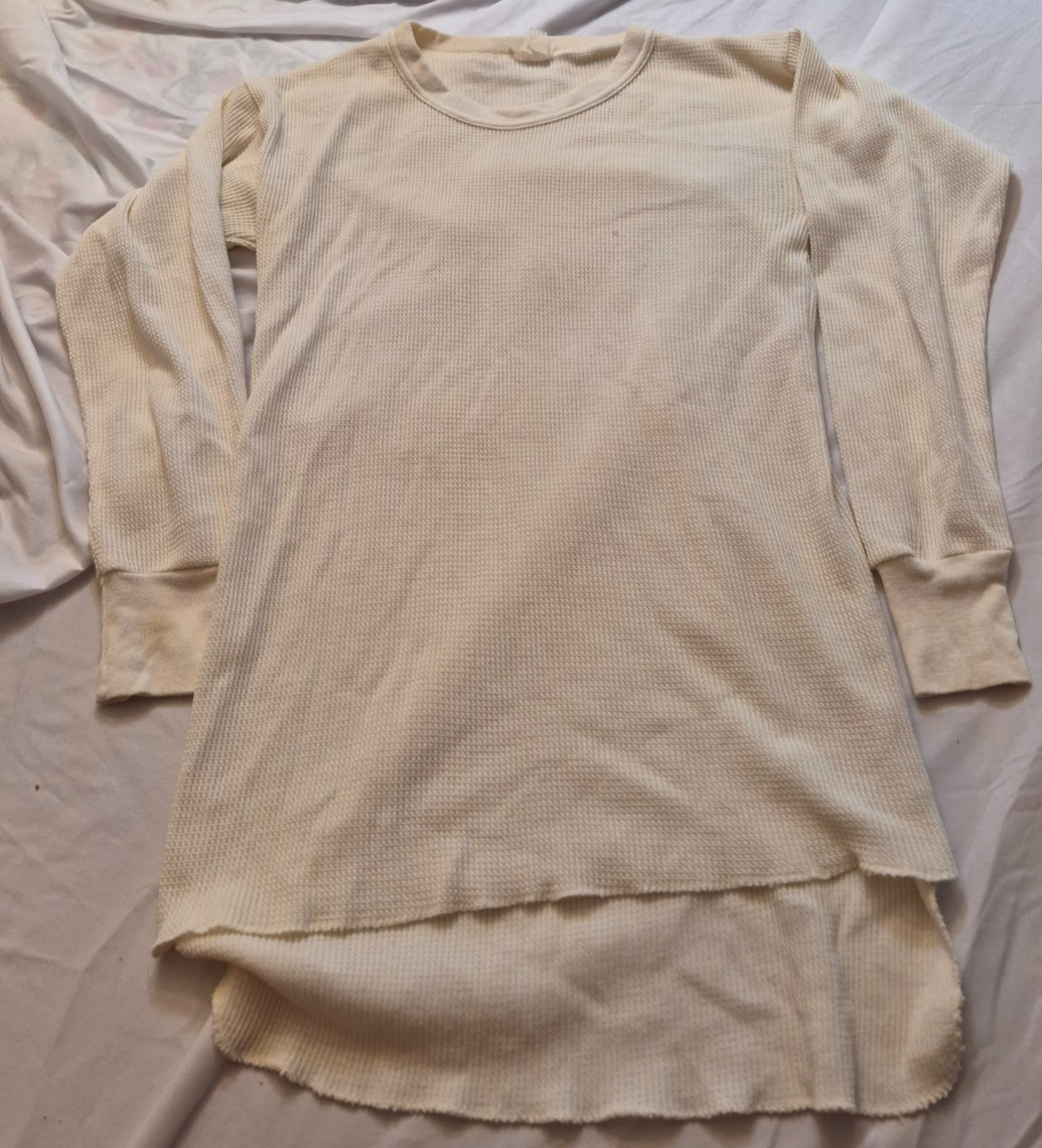 WOMENS SIZE MEDIUM 65 COTTON/35 POLY THERMAL LONG UNDERWEAR SET TOPS & BOTTOMS