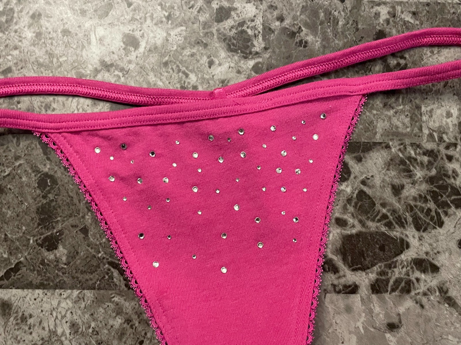 NWT VICTORIA’S SECRET PINK SILVER RHINESTONE PICOT V STRING THONG PANTIES