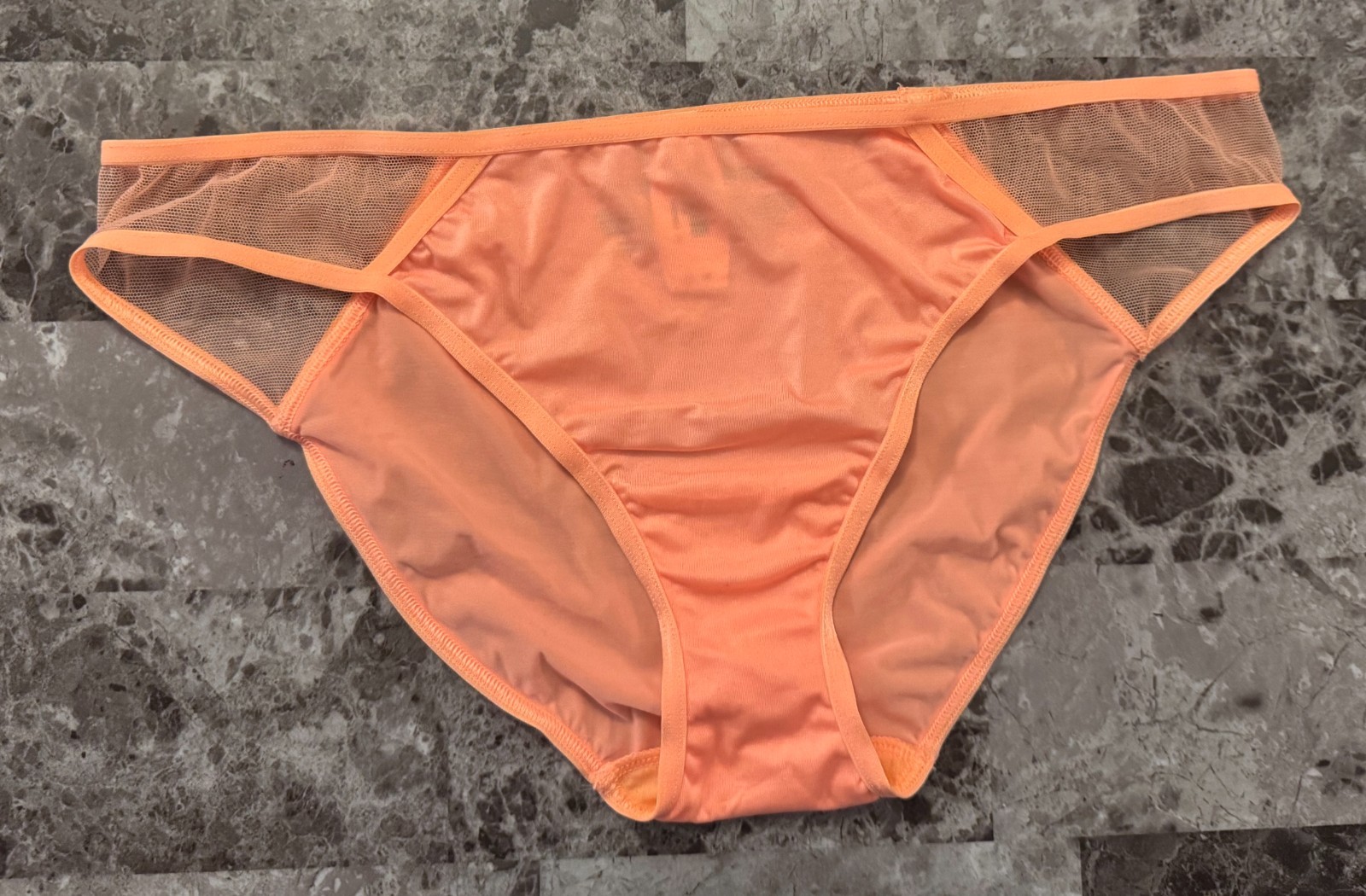 NWT VICTORIA’S SECRET M PEACH ORANGE SATIN SMOOTH SHEER MESH RARE BIKINI PANTIES