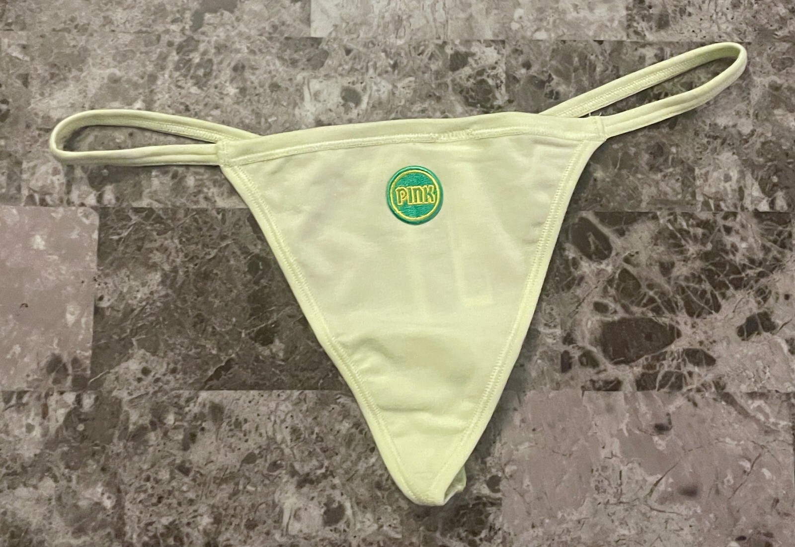 NWOT VICTORIA’S SECRET PINK GREEN YELLOW PATCH V STRING THONG PANTIES