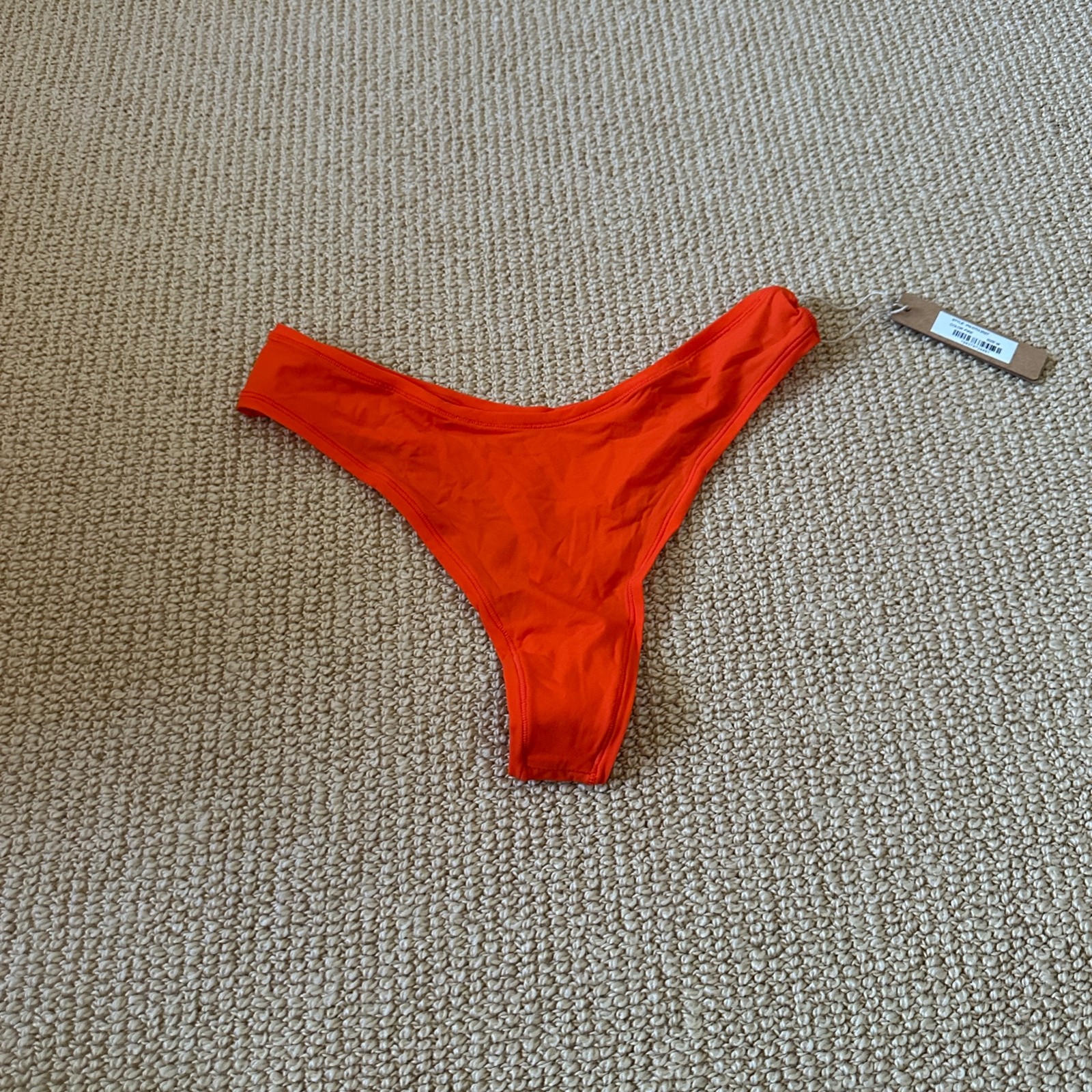 Skims Fire Dipped Thong, Size Medium NWT
