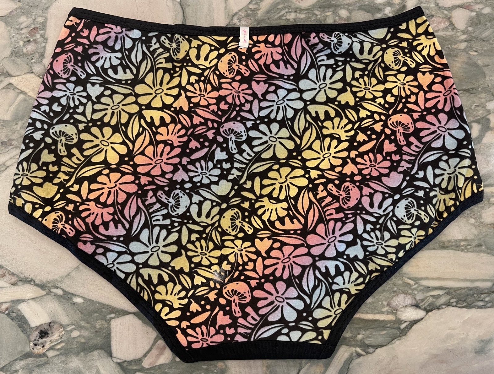 NEW Victoria Secret PINK Cotton Trim Boyshort – Black Multi Groovy Garden – XXL