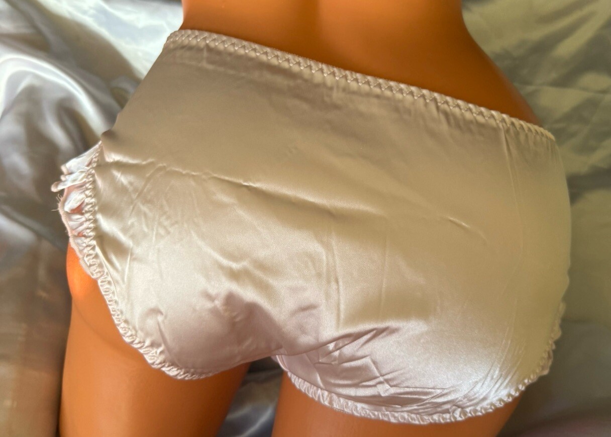Light Baby Pink Shiny Satin Ruffle Hip Bikini Brief Panties White Lace Sz Large