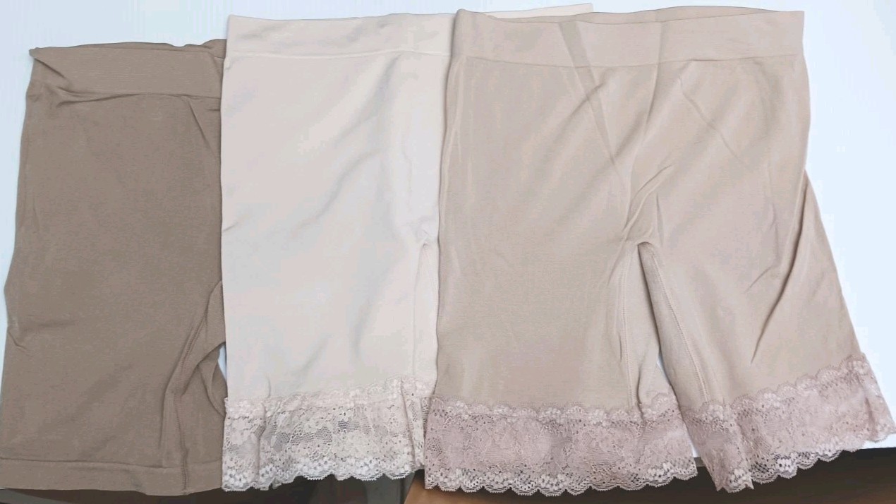 3 Breezies sz S Seamless Smoothing Panties Mid Thigh Shorts wth Plain Lace Trim