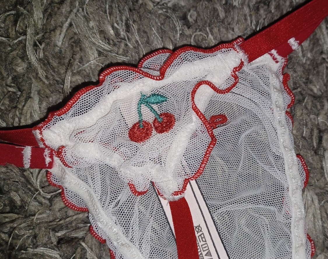 Vs Dream Angel Ruffled Fruity Embroidered V String NEW SIZE Medium White/red