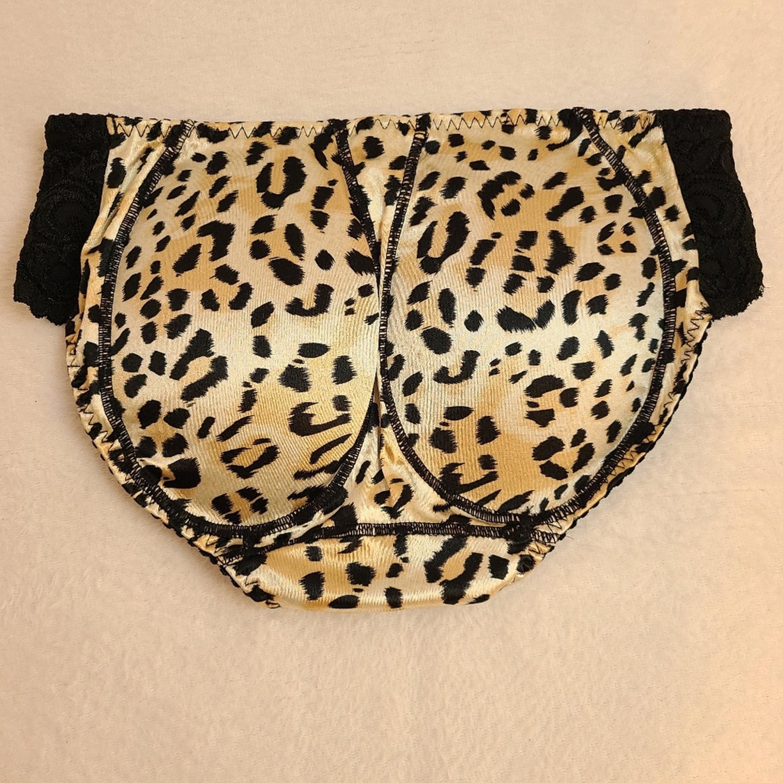 VTG Smart & Sexy Silky Satin BBL Padded Bum Shaping Bikini Panty Size Sm