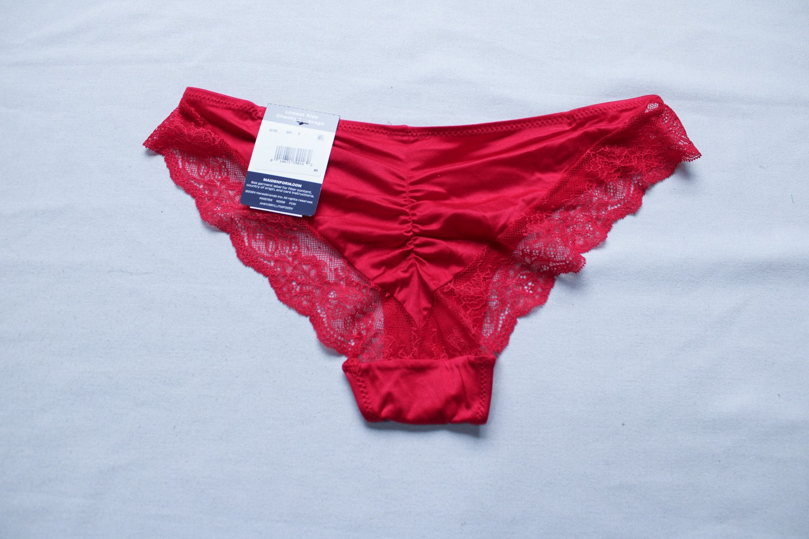 Maidenform Women’s Stretch Lace Cheeky Back Tanga DH3 Camera Red-Y Medium NWT
