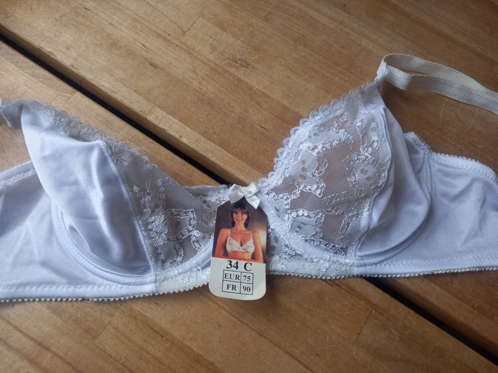 White Bra with Half Lace Cups Underwire Bra 34C BRAND NEW