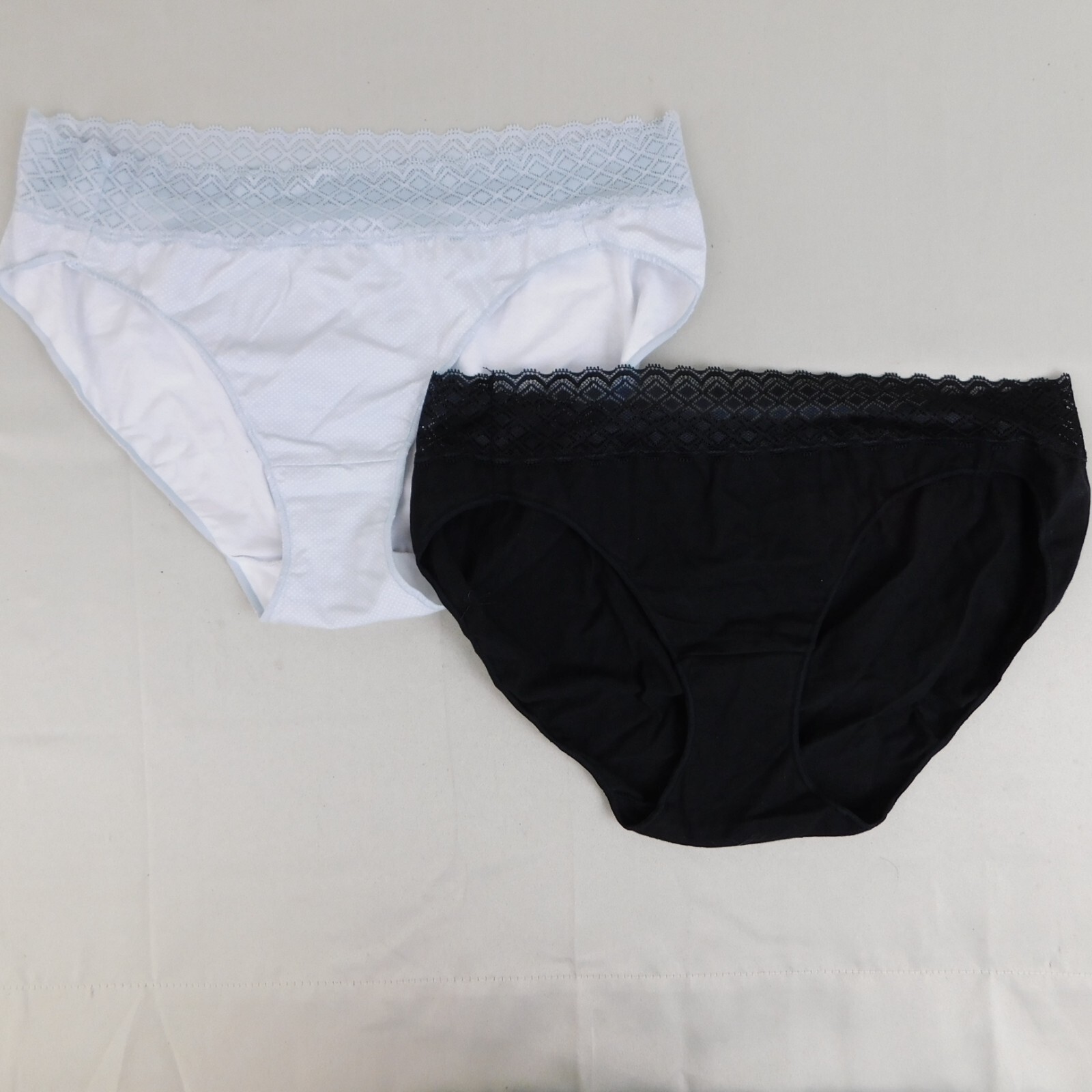 2pc Lot Hanes Lace Trim Stretch Cotton Brief Panties Size 7, Large