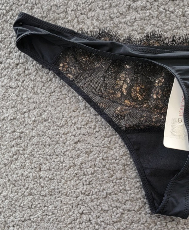 Skarlett Blue Entice Lace Thong Women’s L Black/Rose Gold Elastic Waist Pull On