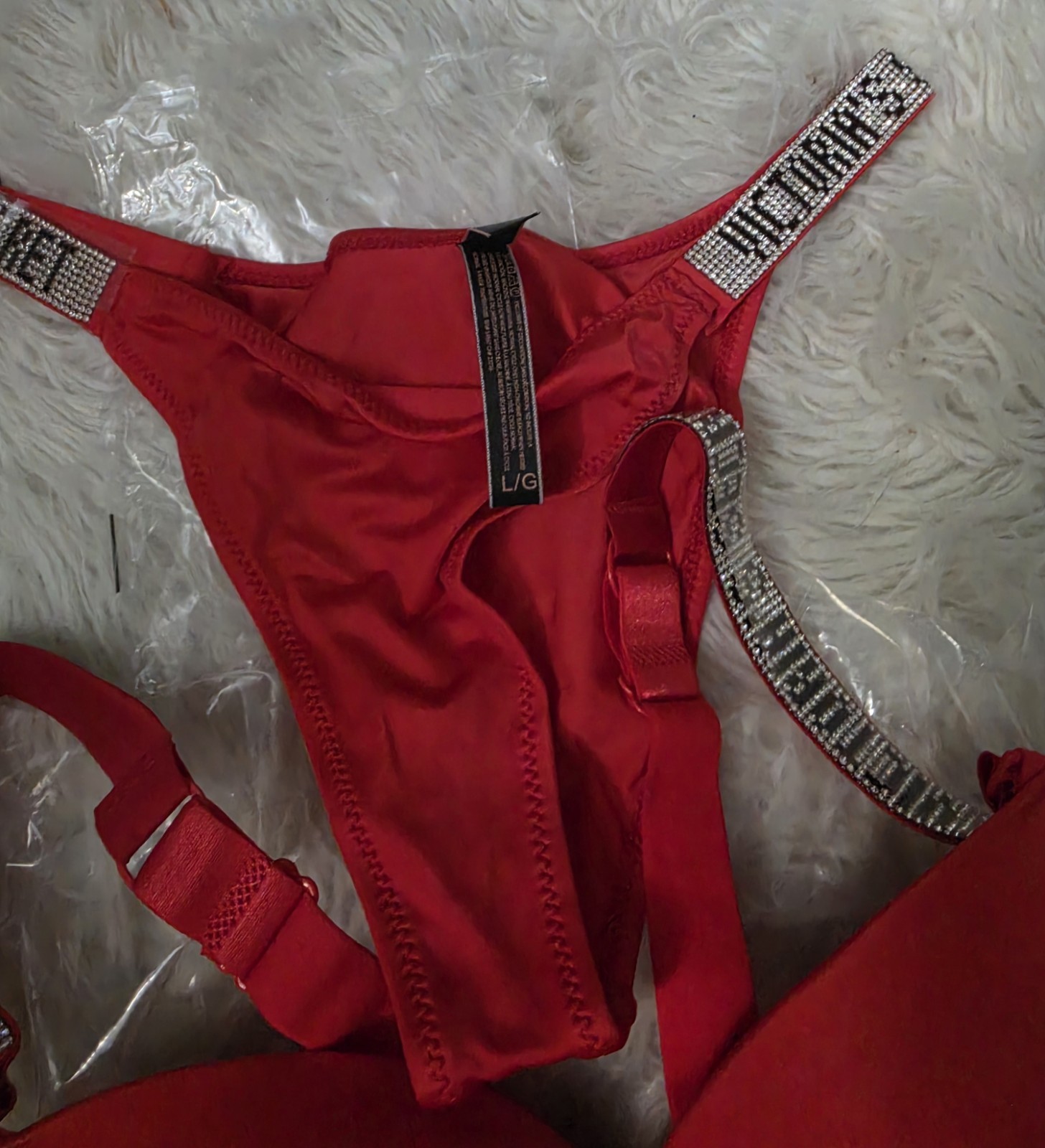 Women’s Red Set, Panties Rhinestone Straps Size L/G, Bra Size 38c. Runs Small.