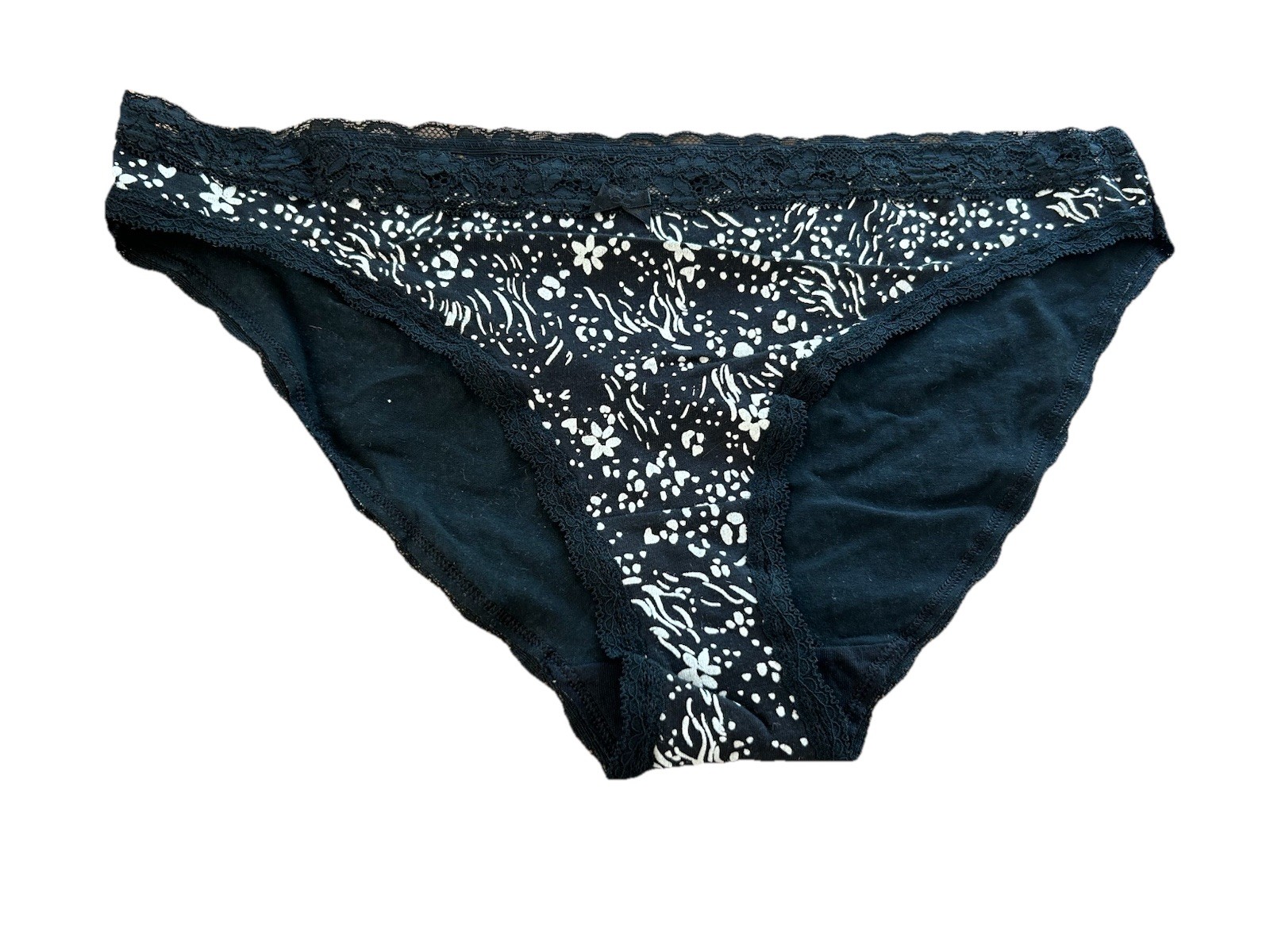 Ex M&S black and white floral pattern lace trim knickers Size 14 New