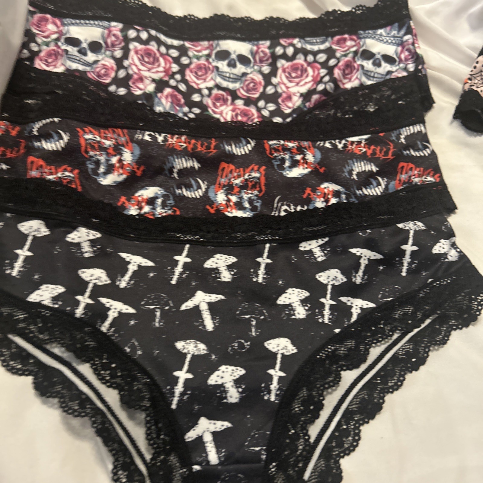 Morvia 3pk lace trim goth Skater Emo Goth panties M Skull Mushrooms Floral New