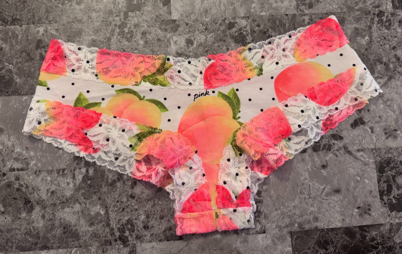 NWT VICTORIA’S SECRET PINK MEDIUM PEACH POLKA DOT LACE RARE CHEEKSTER PANTIES