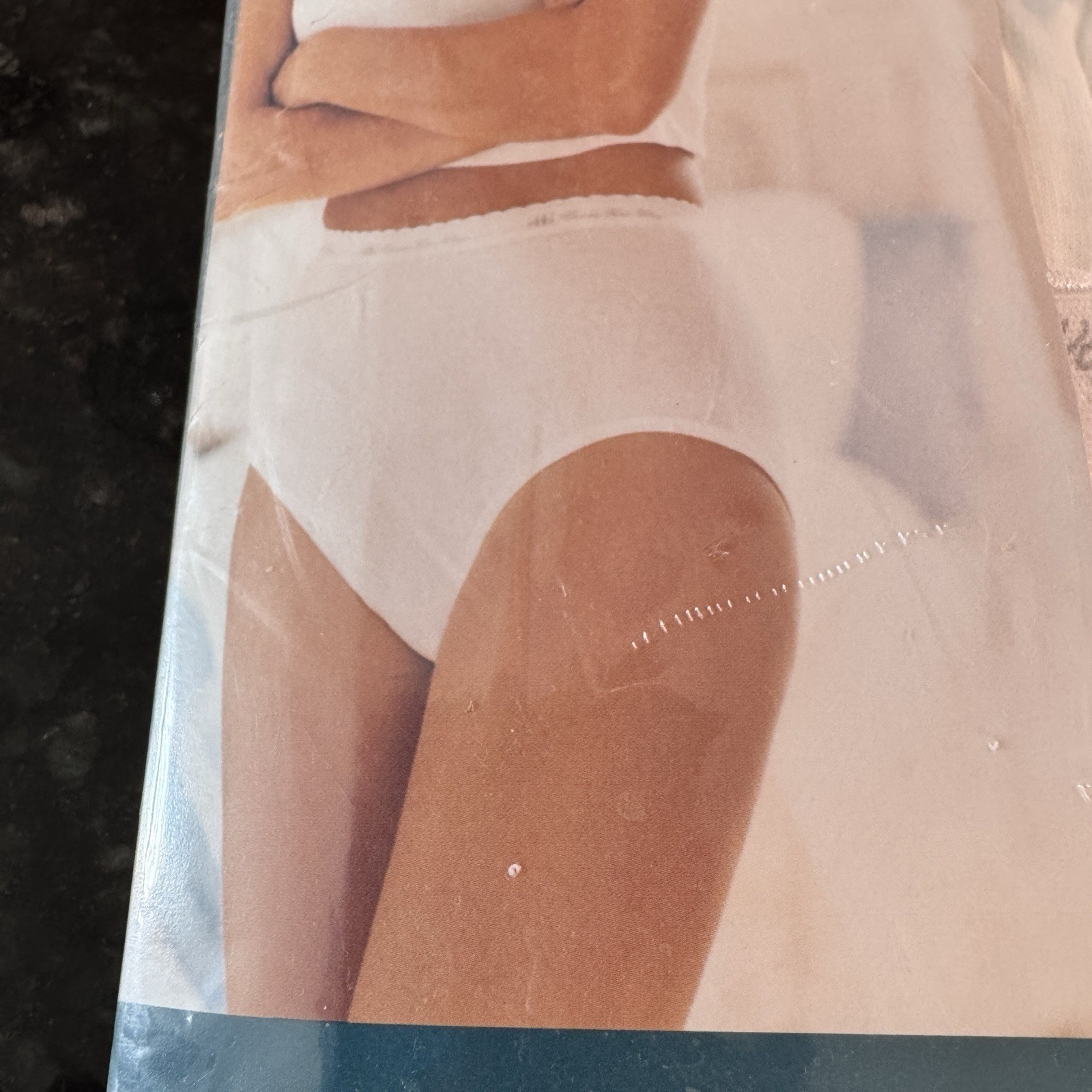 Vintage Hanes Her Way Cotton Brief Women Sz 9 White Wide Waist Band 90s 3Pk 1999