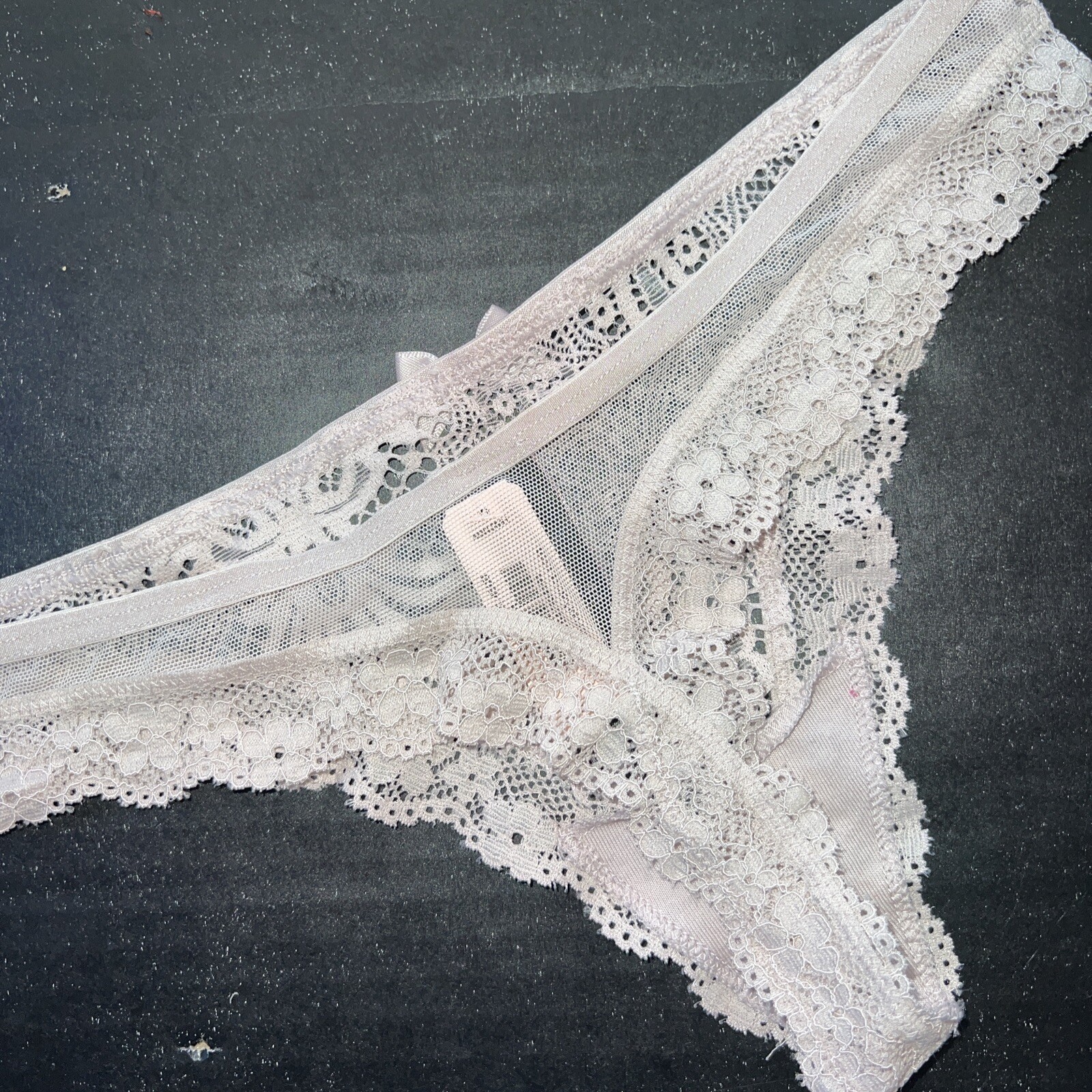 Victoria’s Secret XS thong Light Ice Pink White Beaded LACE Very Sexy