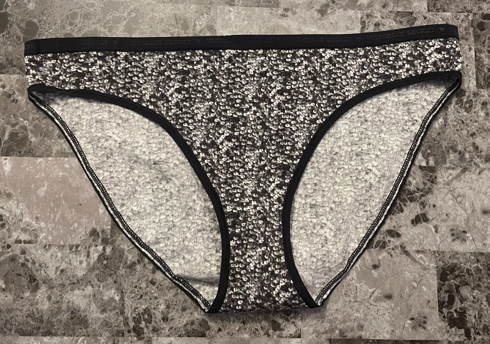 NWT VICTORIA’S SECRET XL GRAY SEQUIN PRINT LOGO WAISTBAND RARE BIKINI PANTIES