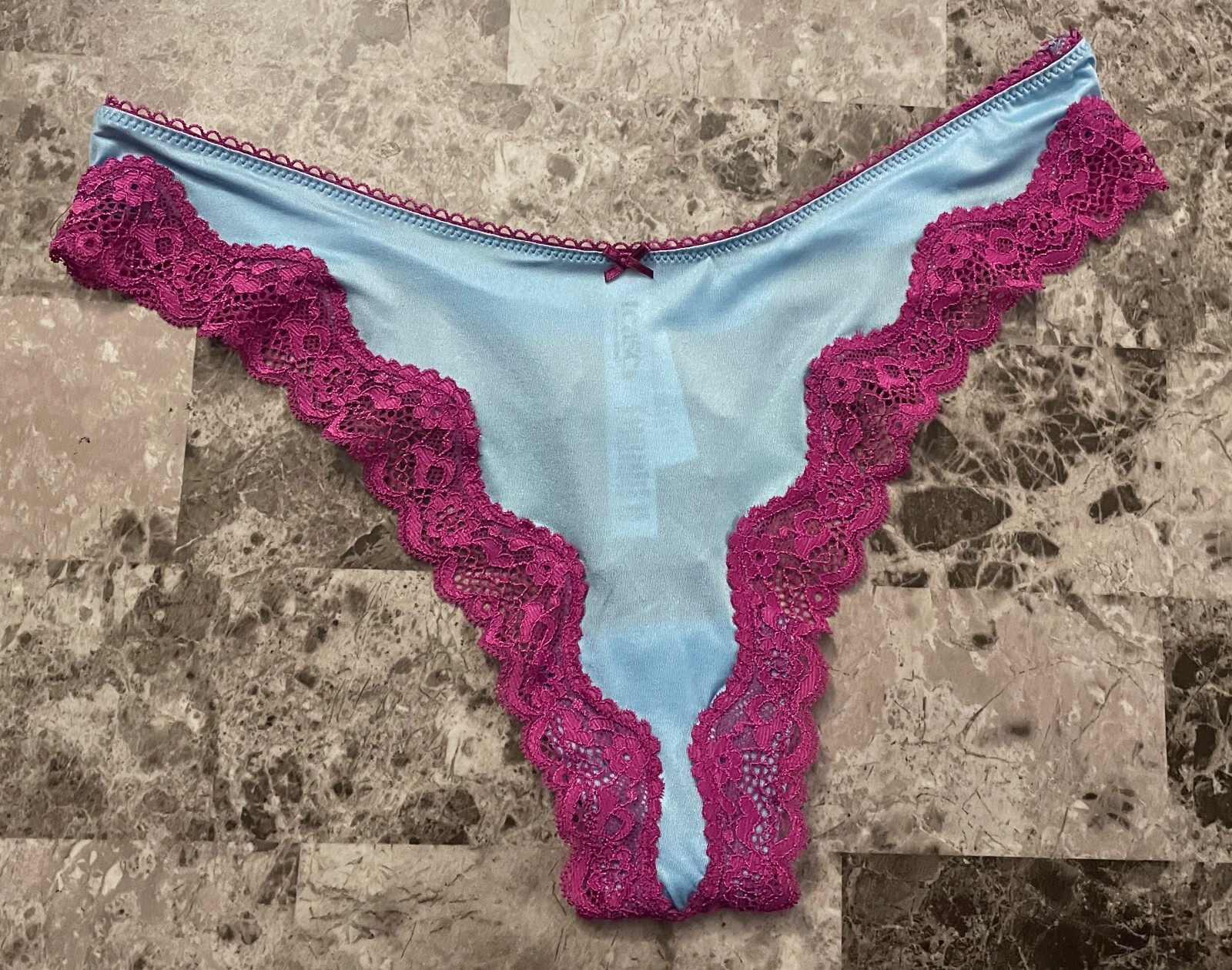 NWT VICTORIA’S SECRET TEASE BLUE SMOOTH FUSCHIA LACE BOW HIGH LEG THONG PANTIES