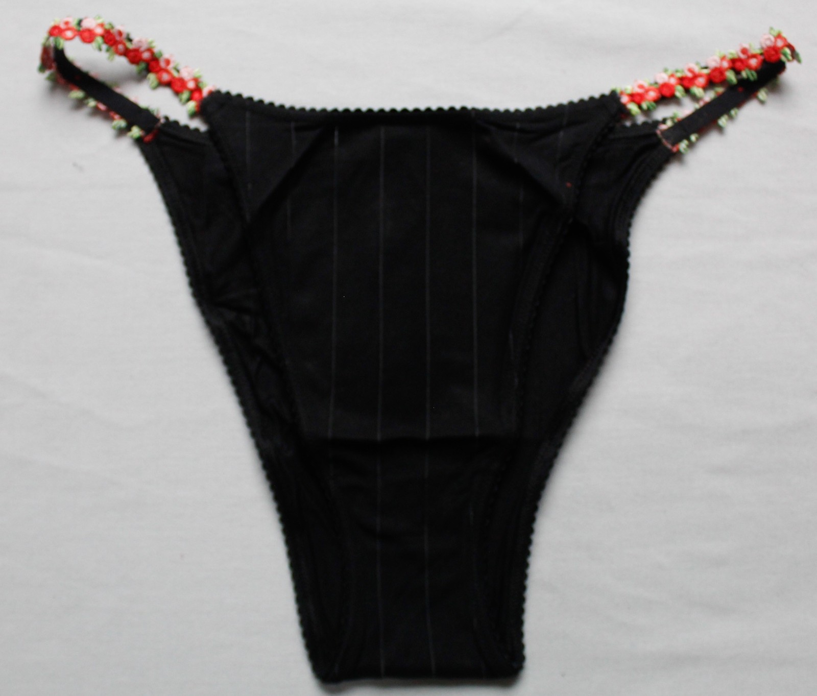 Savage X Fenty Women’s Rosette Trim String Bikini Panty ZG3 Caviar Large NWT