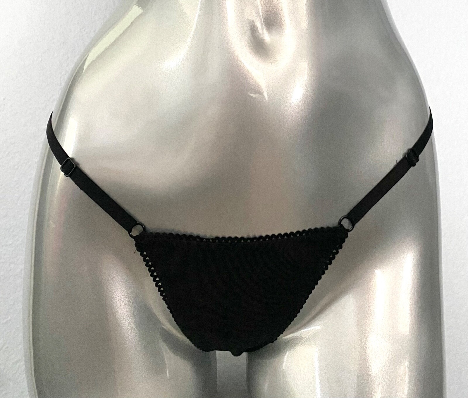 Victoria’s Secret V String Panty Itty Bitty Low Rise Black Cotton Blend S M