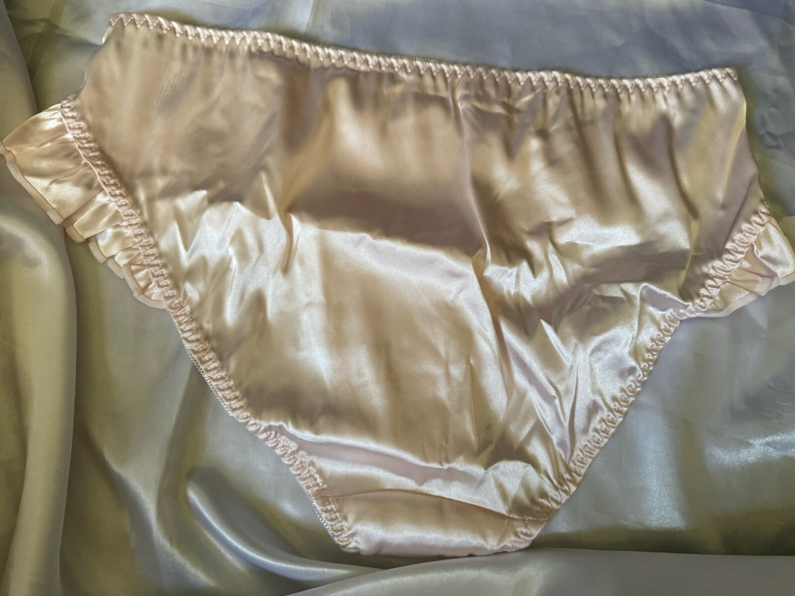 Light Baby Pink Shiny Satin Ruffle Hip Bikini Brief Panties White Lace Sz Large