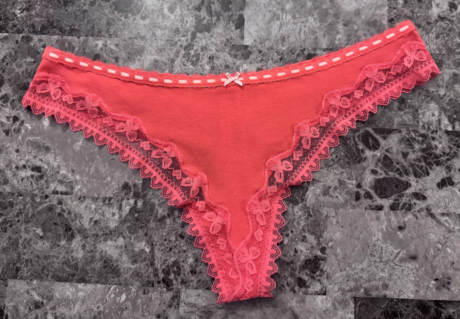 NWT VICTORIA’S SECRET CORAL ORANGE RIBBON TRIM BOW LACE THONG PANTIES