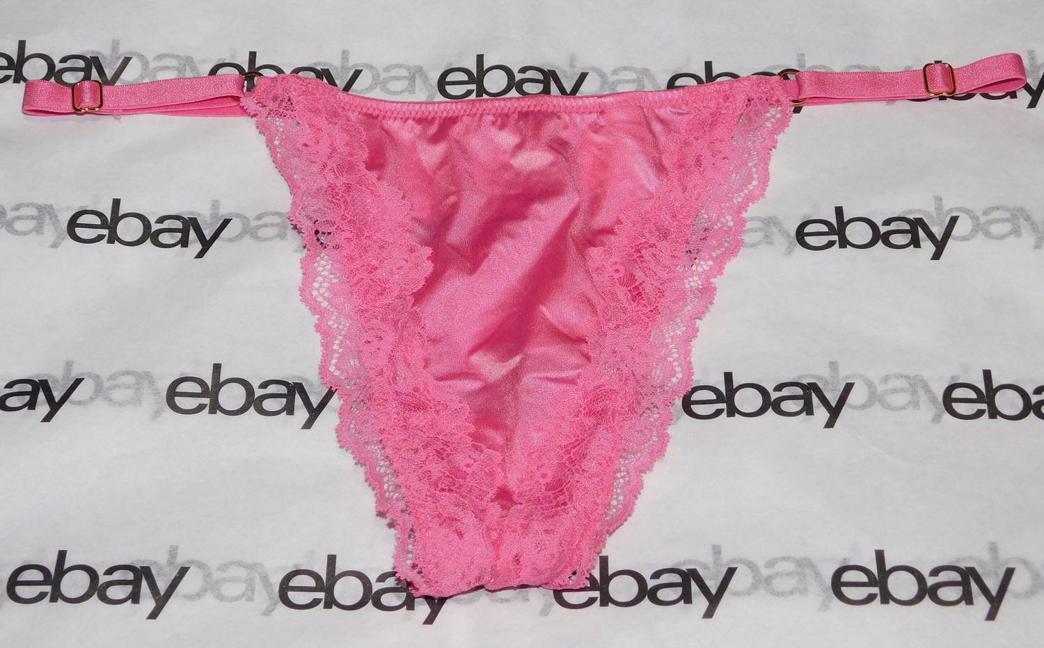 NEW Victoria’s Secret Very Sexy Thong V-String Panty Pink Medium Satin M VS Rose