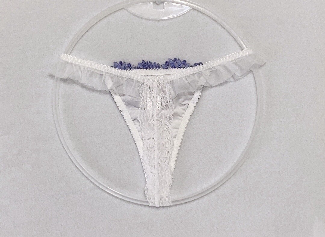 US-S, M/JP-M Japanese Brand Floral Embroidered Mesh Lace Ruffle Thong