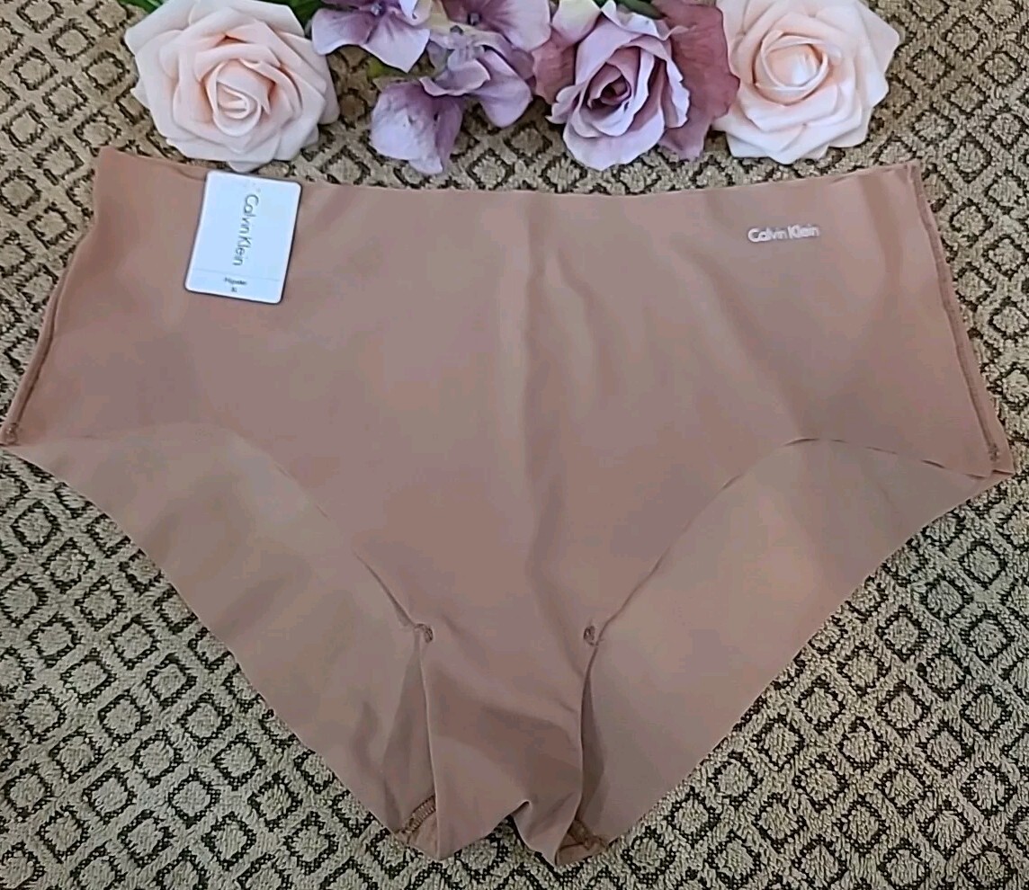 CALVIN KLEIN Logo Champagne Beige Slinky Hipster Panty3429 nwt $15.00