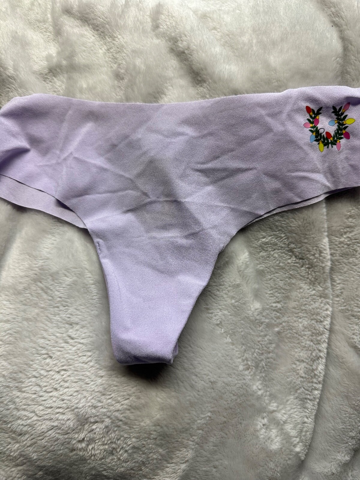 Victoria’s Secret No Show Thong Small-Medium-Large