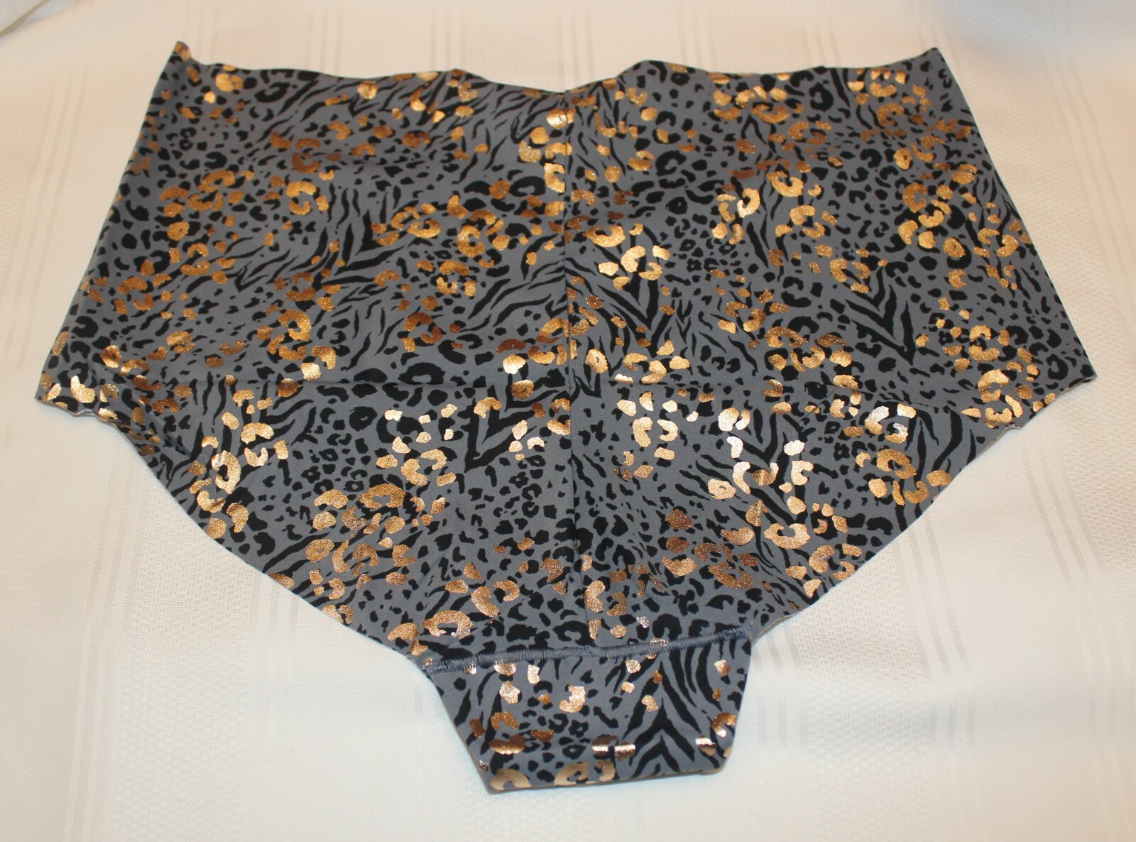 XL Victoria’s Secret No Show Shimmer Midi Brief Panties Black Pearl Animal Print