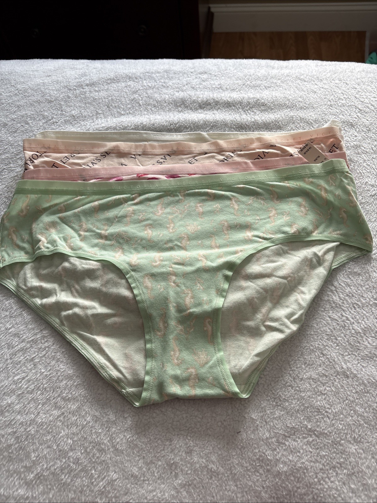 Victoria Secret Bikini/Hip Hugger Panties XL Lot Of 4 Item #1204