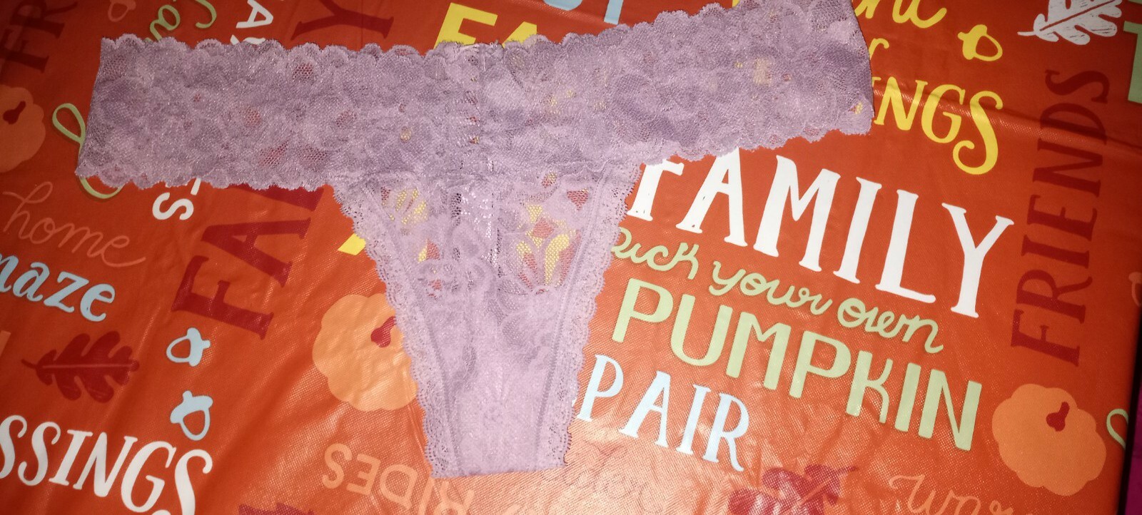 NeW Vs all over Lace strappy bk thong Panty Size medium dusty mauve