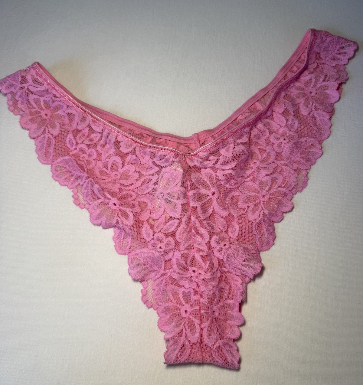 NWT Vintage 2003 Victoria’s Secret Pink Lace Brazilian Panties L