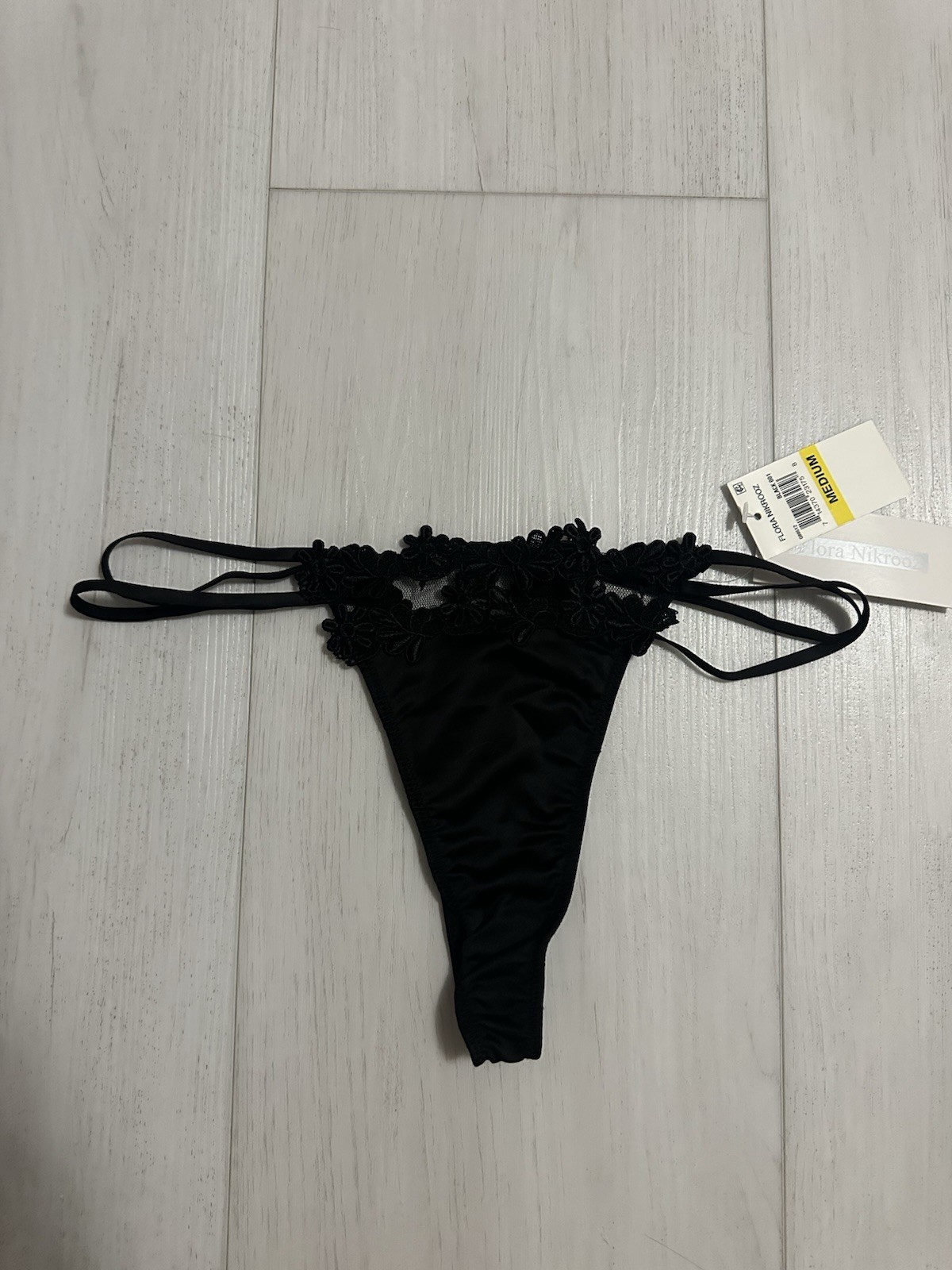 NWT Flora Nikrooz – Showstopper Thong Satin Sz M Black Double Side Strap