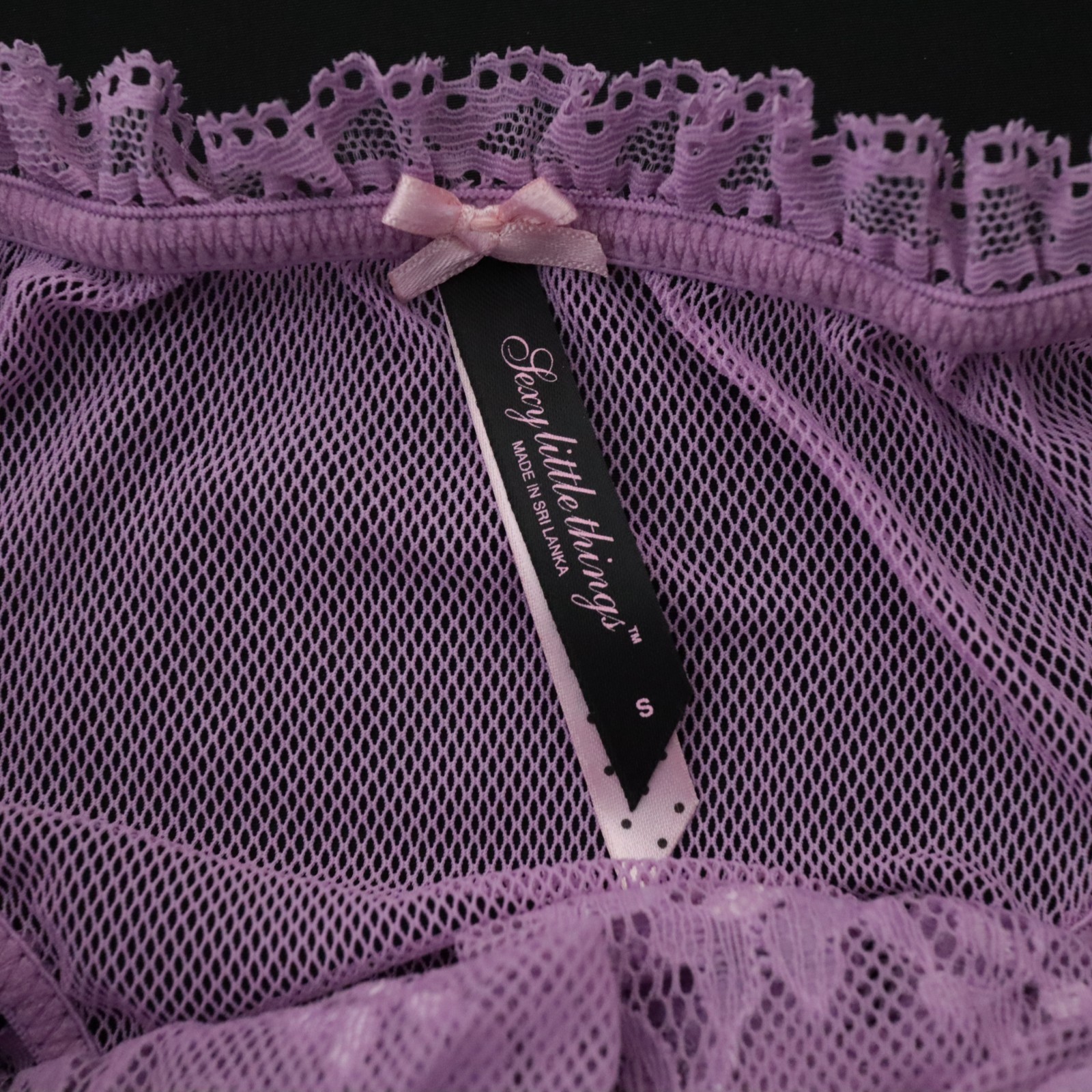 NEW Victoria’s Secret VTG Sexy Little Things Lace Ruffle Frilly Panty SMALL