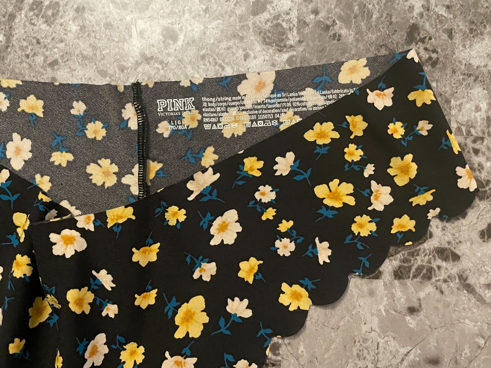 VICTORIA’S SECRET PINK LARGE BLACK BLUE YELLOW FLORAL NO SHOW THONG PANTIES