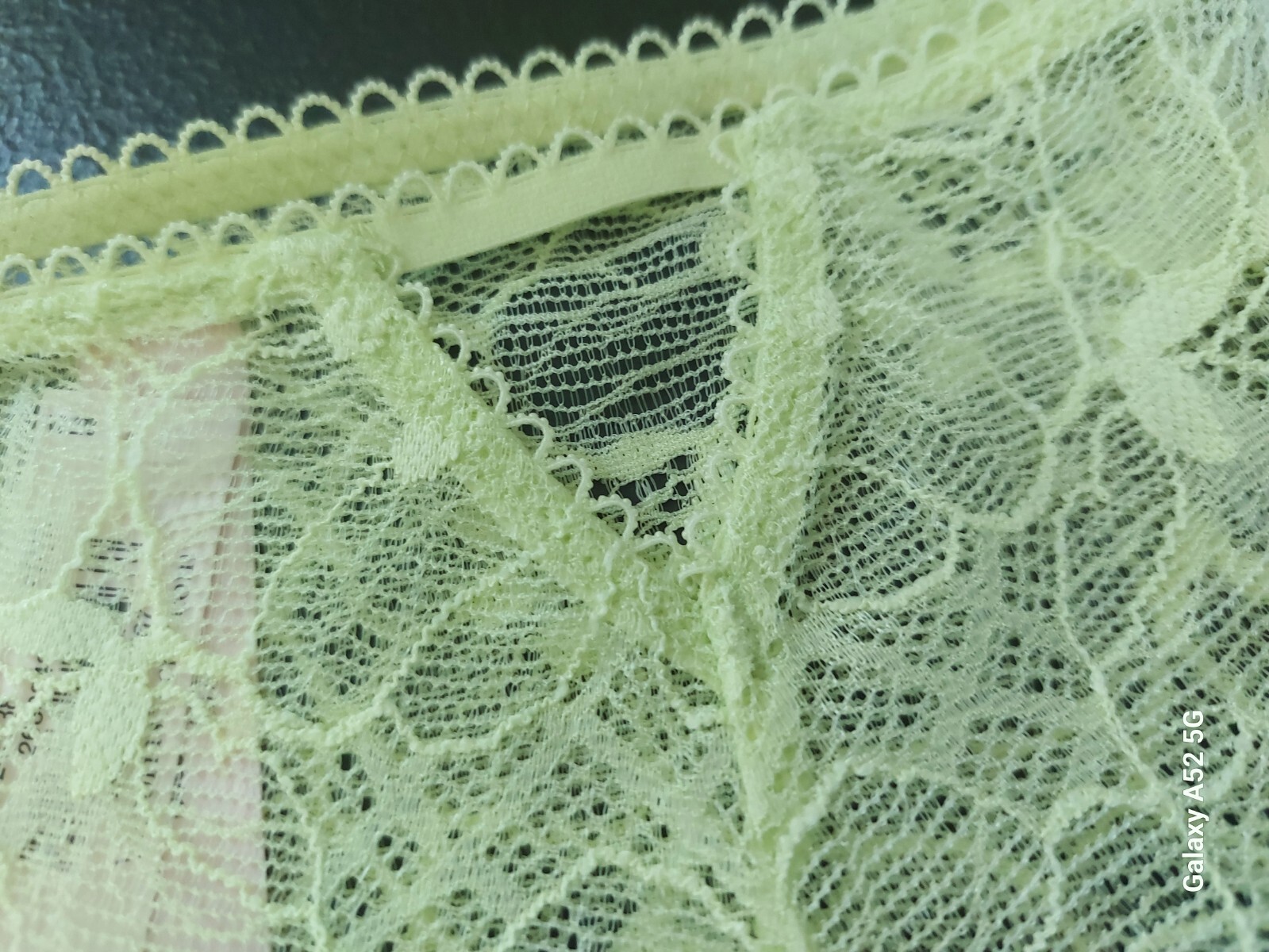 NWT VICTORIA SECRET The Lacie Lace Cheeky Panty Size Large (G20)