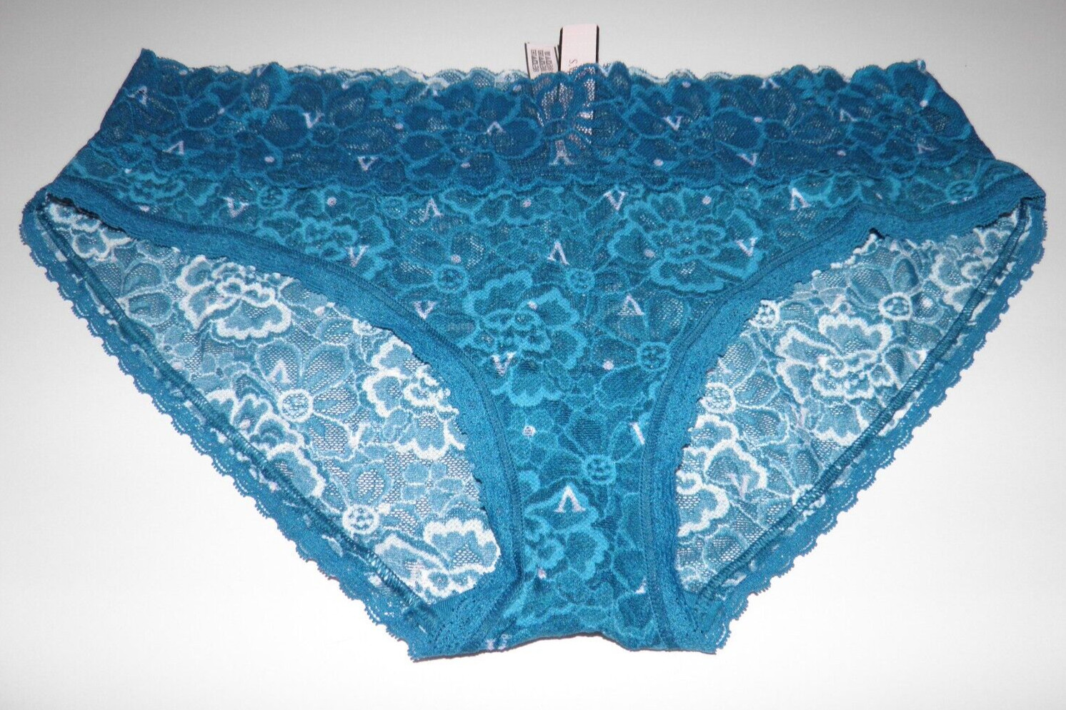 NWT, Victoria’s Secret, blue color, lace, hiphugger hipster panties. Large.