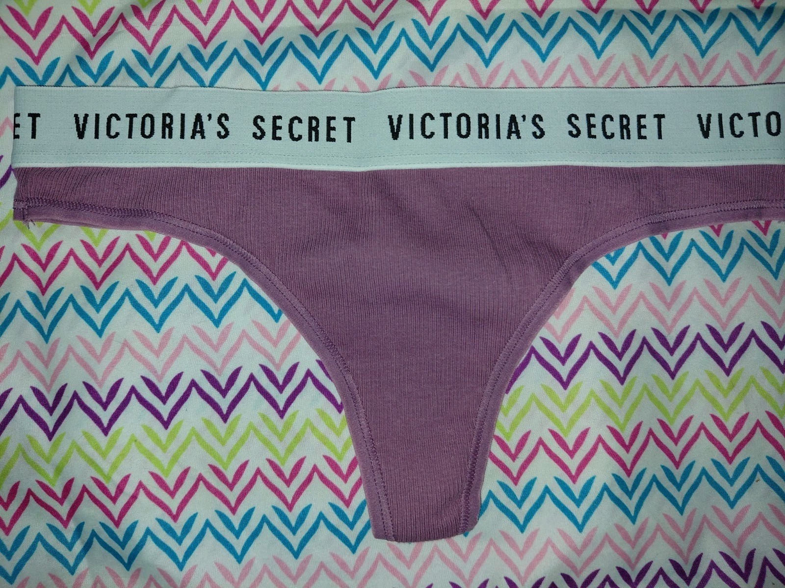 VS Older Style Ribbed Cotton logo thong NEW size XS Mauve