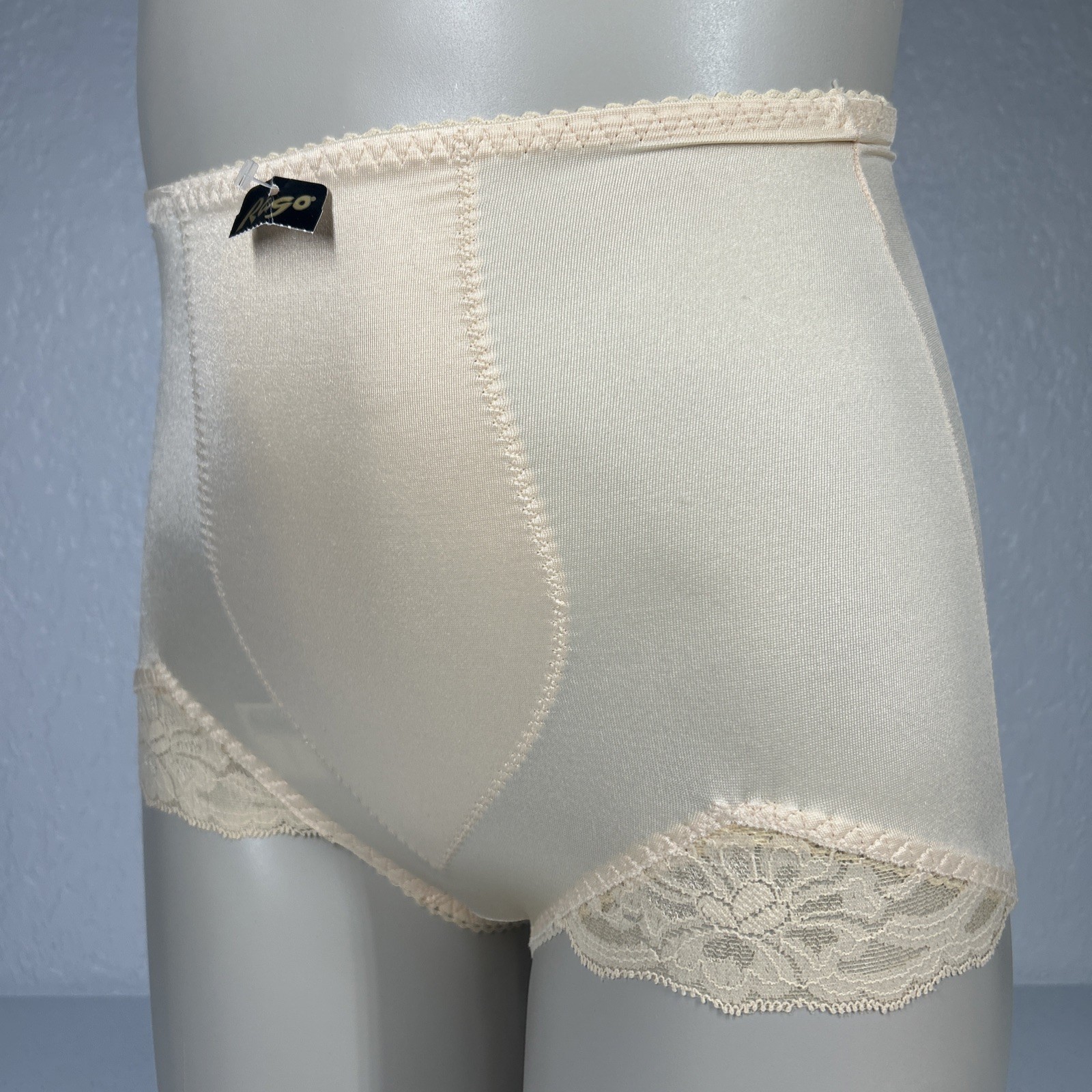 RAGO 919 Panty Brief Light Shaping Size S/26 NWT