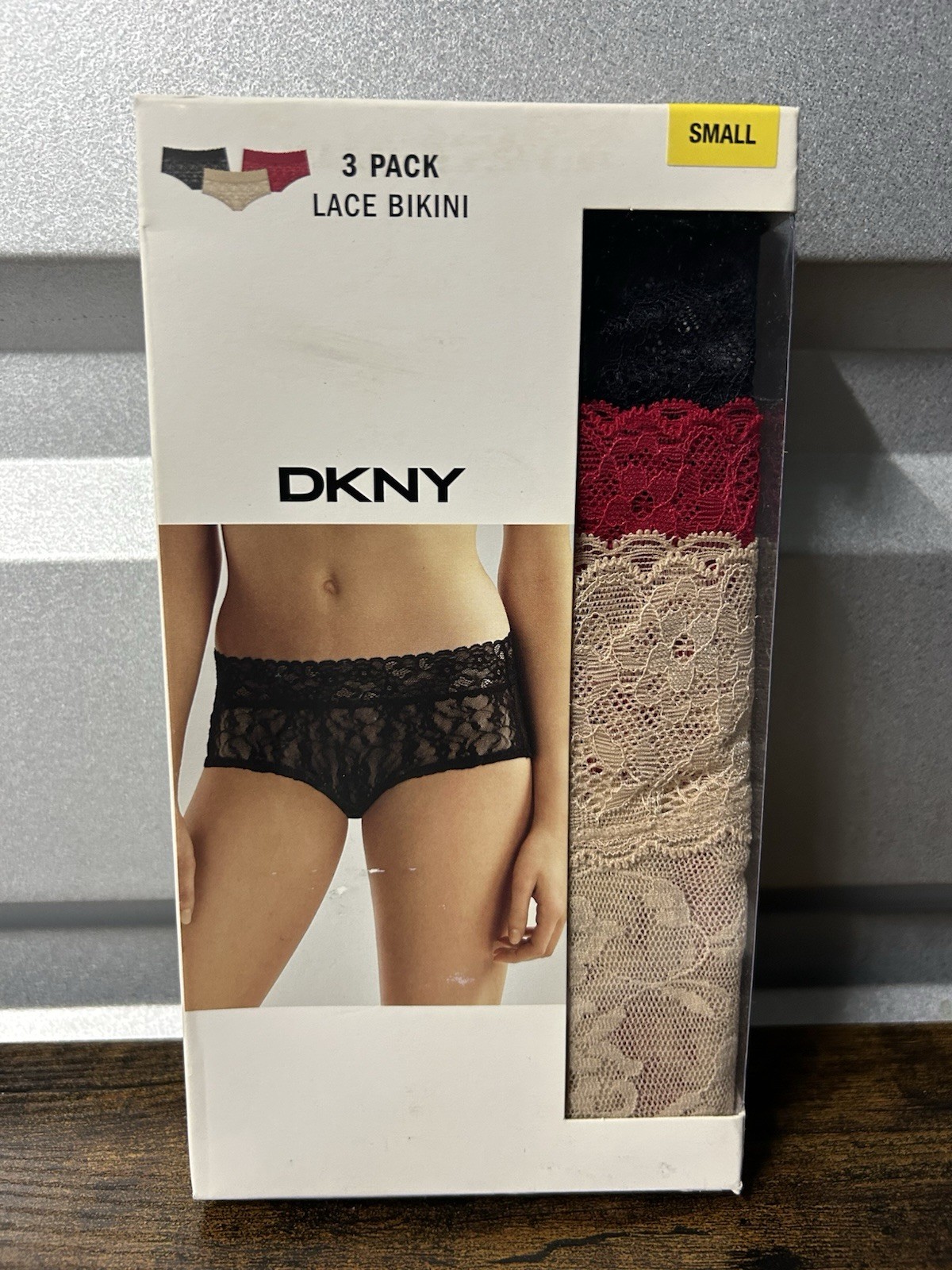 BRAND NEW DKNY Women’s Lace Collection Bikini 3-Pack Size SMALL black Red Beige