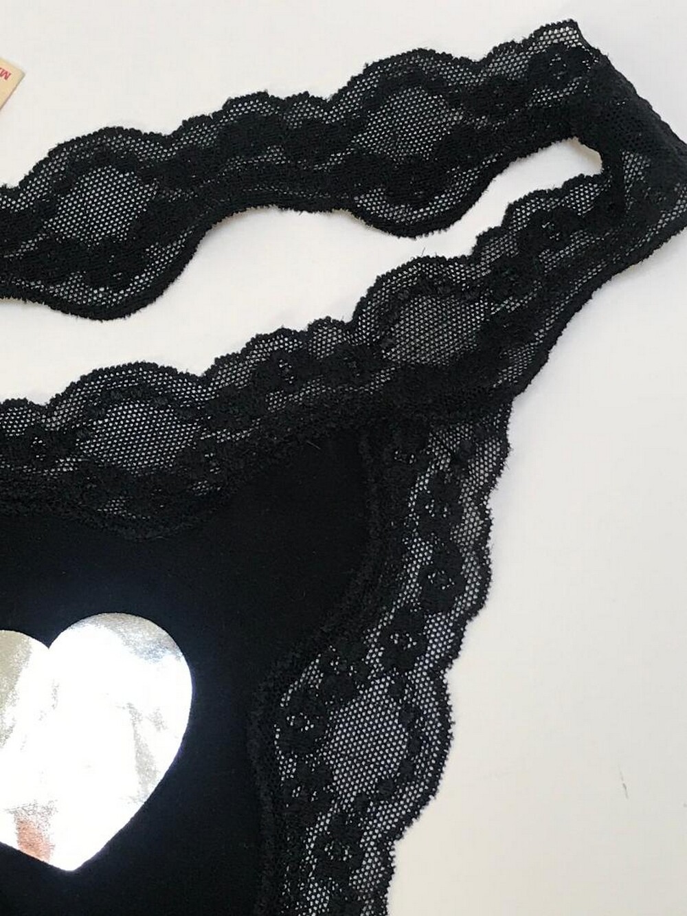New VINTAGE Victoria Secret Very Sexy Beautiful panties – THONG/STRING Size M