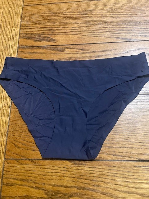 2 Caterlove Women’s Panties Underwear-NoShow Stretch Bikini Panties -Size M -NEW