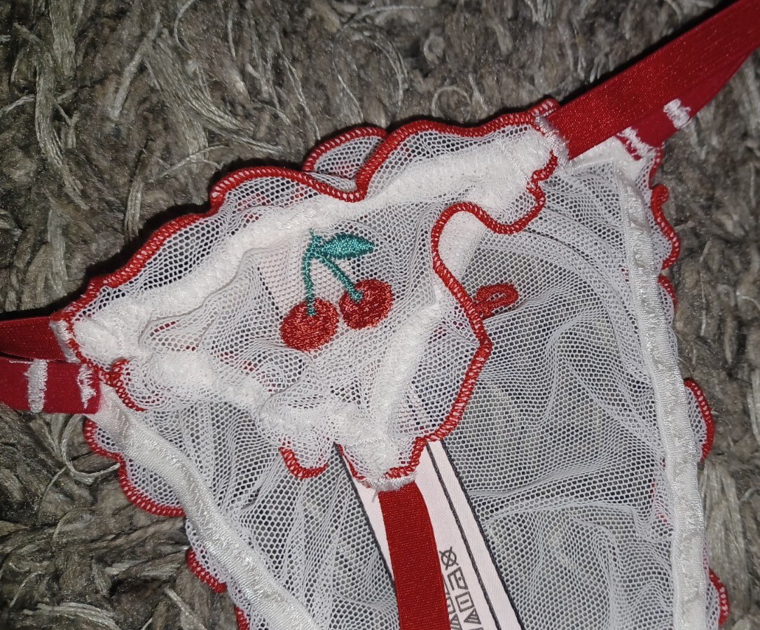 Vs Dream Angel Embroidered V String NEW SIZE Small White/red