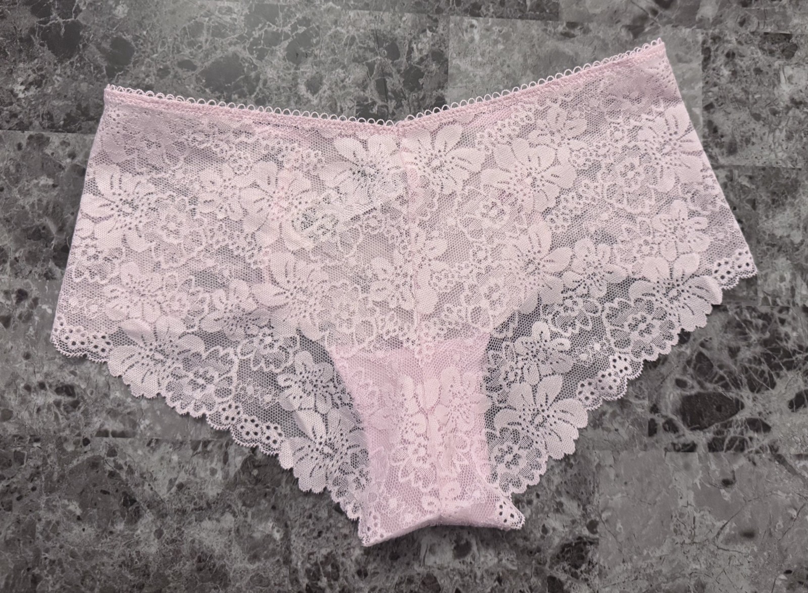 NWT VICTORIA’S SECRET PINK S BUTTERFLY HEART ROSE LACE NO SHOW CHEEKY PANTIES